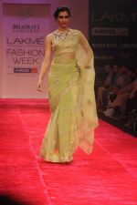 Model walk the ramp for Bhairavi Jaikishan show at Lakme Fashion Week Day 4 on 6th Aug 2012 (29681093).JPG